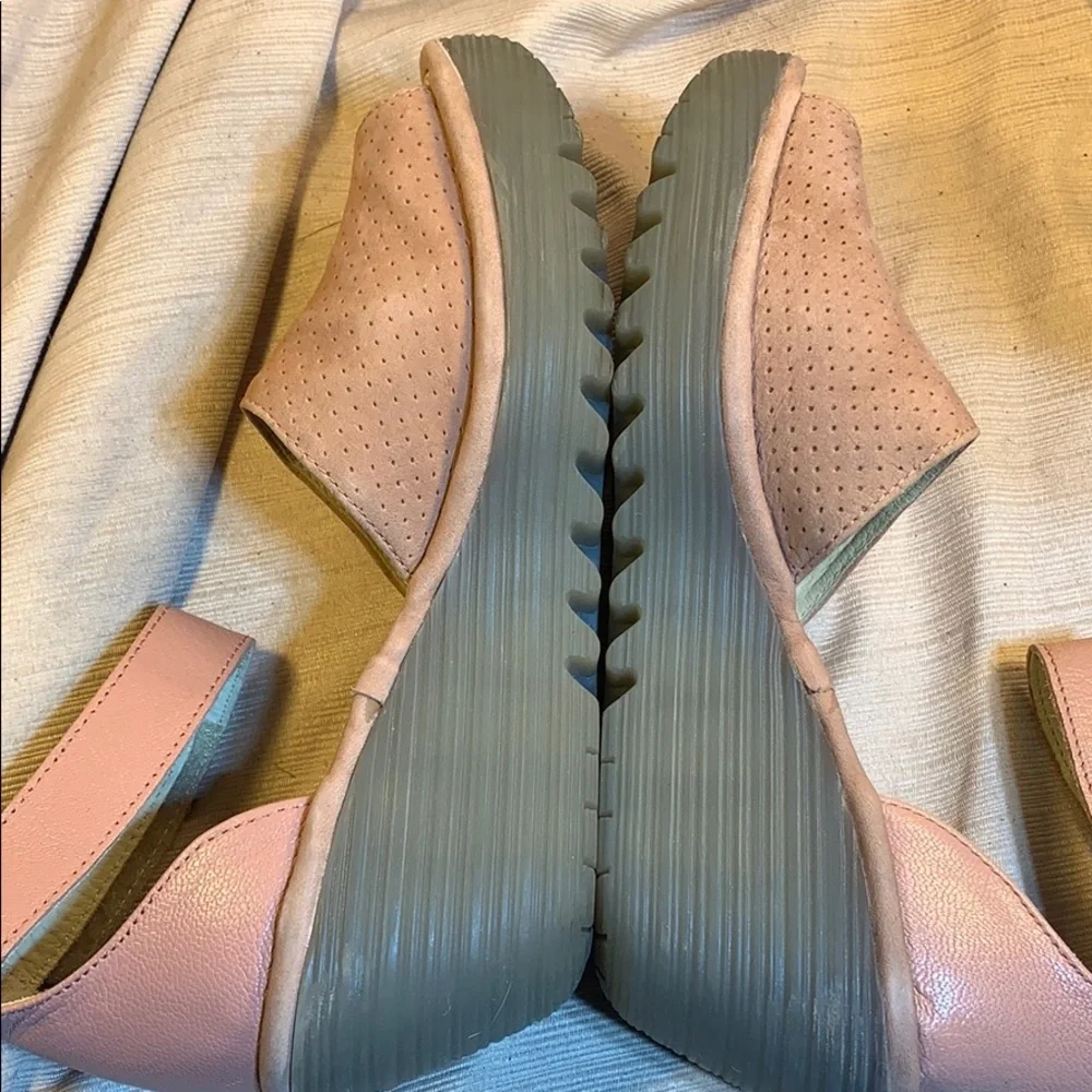 FLY London almost NEW, worn once, leather peep toe